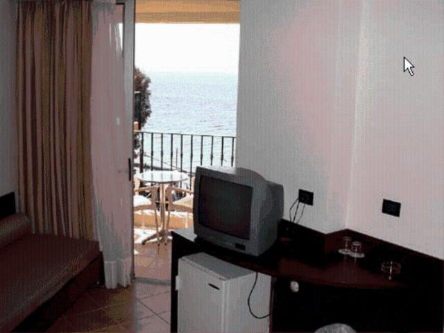 Thalassa Hotel Loutra Edipsou  Quarto foto
