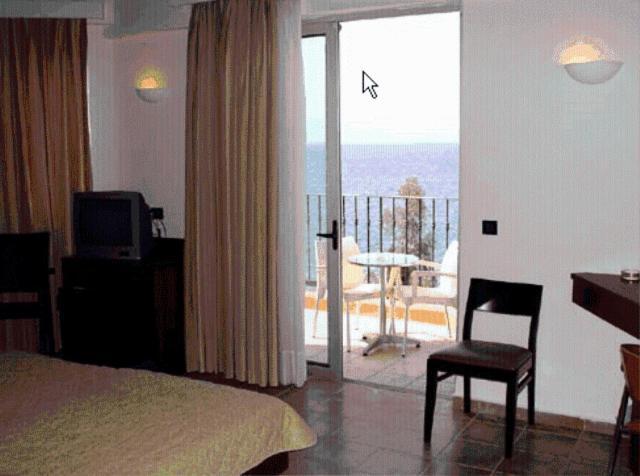 Thalassa Hotel Loutra Edipsou  Quarto foto